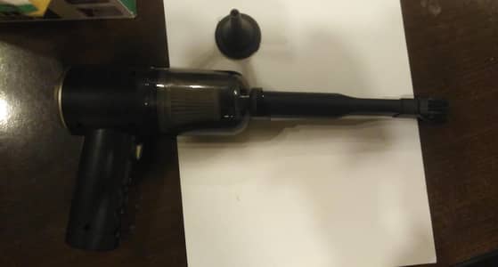 Light weight vacuum cleaner