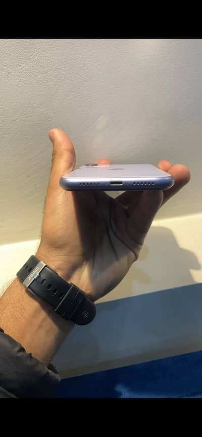 iPhone 11 non Pta (factory unlocked)