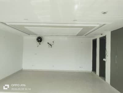 04 MARLA SHOP BRAND NEW PLAZA