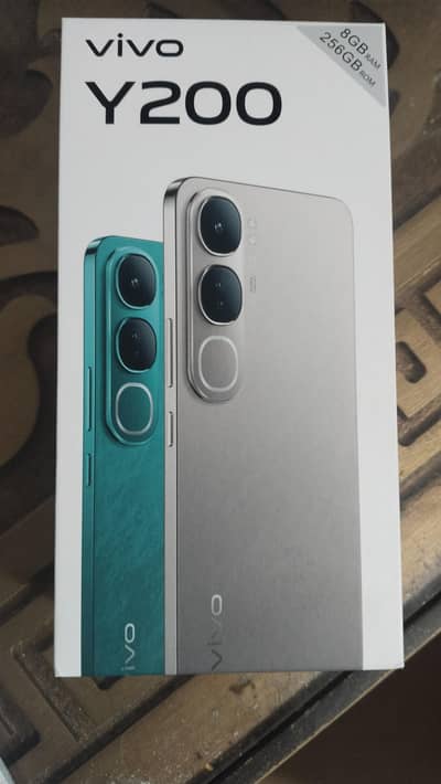 vivo y200 mint condition
