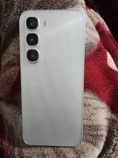 Infinix hote 60 pro 8gb and 128gb indisply fingr AMOLED screen