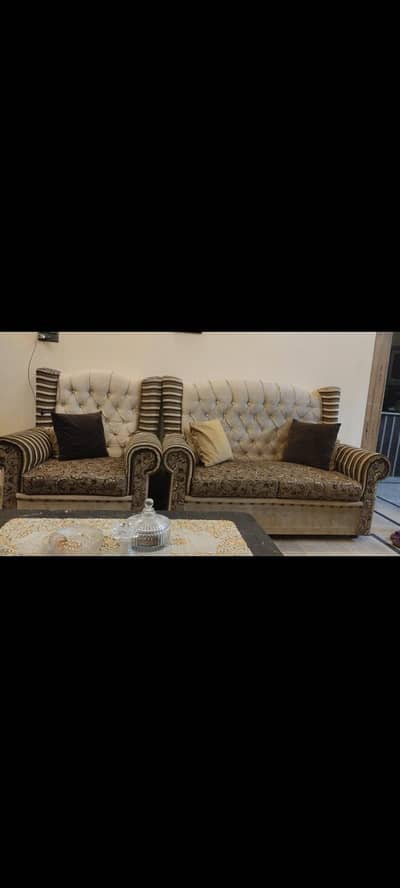 7 seater sofa set but table are not included