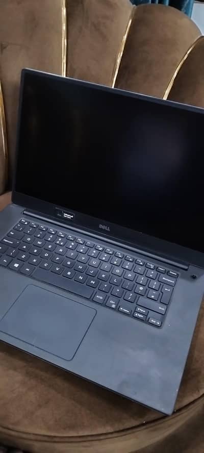 Dell Precision 5520 256 SSD + 512 HDD with 32GB Ram