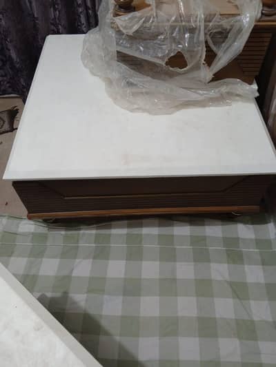 2 table big and small