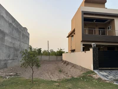 A Prime Location 5 Marla Residential Plot Has Landed On Market In Park View City - Crystal Block Of Lahore