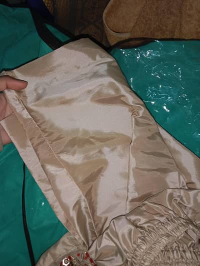 beautiful 3 piece suit with good quality work is so good  not Black