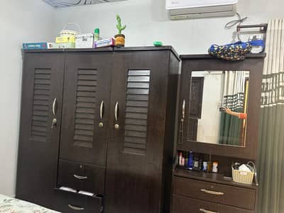 Furniture Set. King Size Bed, 3Door Almari, Dresing Table, Urgent Sale