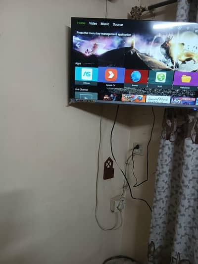 WISDOM SHARE CLOUD SMART L. C. D "32" INCH