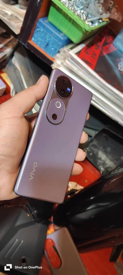 vivo v40