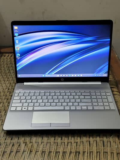 Hp i3 10th gen 256gb Nvme sdd 8gb ram laptop