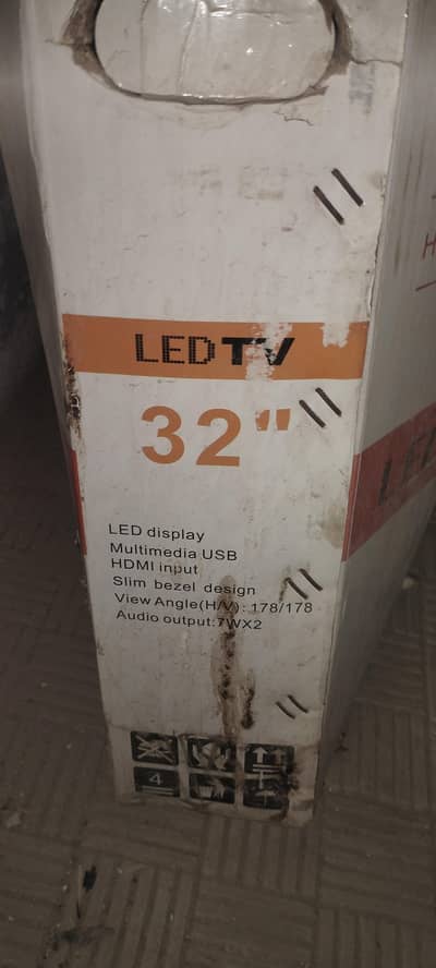 32" inch led siledlly used and best condition with box