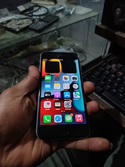 Apple iPhone 6S 32gb Official PTA Aprooved Waterpack Condition