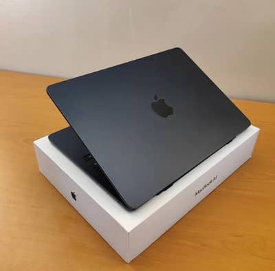 Macbook Air 13 Inches Midnight Blue M2 256/8 GB