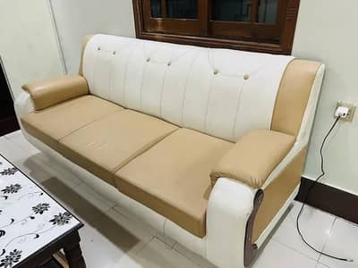 Sofa Set 5 Seater ( Leather ) 6 months used