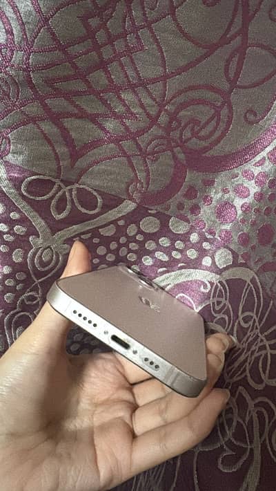 Iphone 13jv pink color