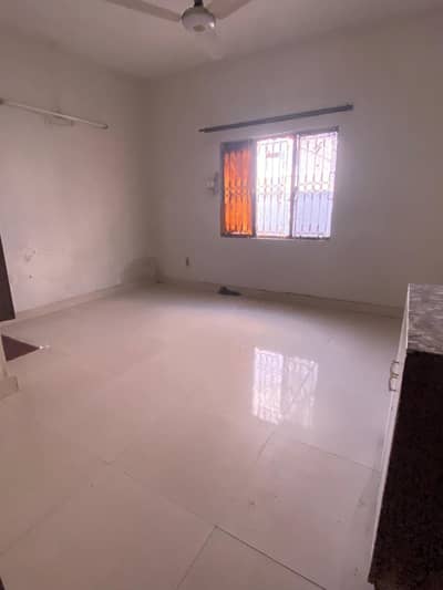 5 Marla Upper Portion 2 Bedrooms Attached Bathrooms one room in Mummty