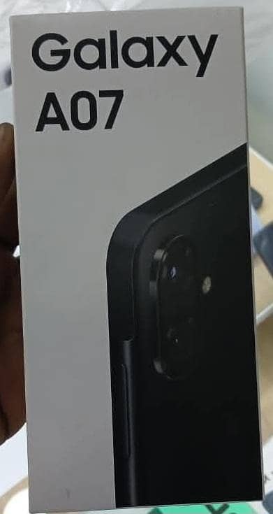 samsung A07 in black colour 4/64gb box pack with 25 watt fast charger