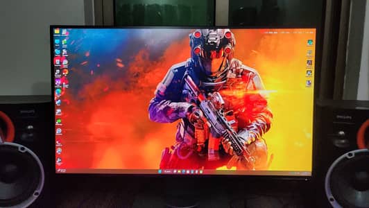 Dell U2717D UltraSharp 27 inch 1440p Monitor with a pink line