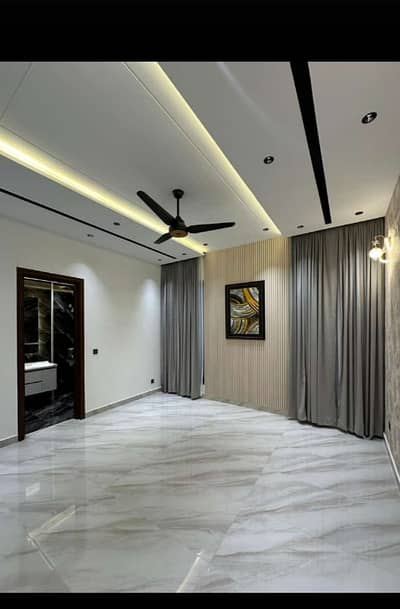 8 Marla House Available For Rent