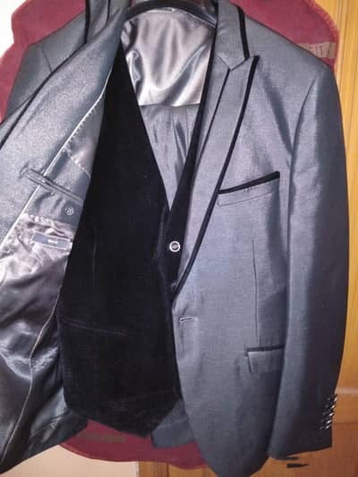 Focus Brand 3 piece pent coat  waistcoat