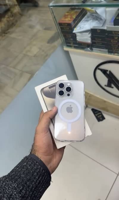 iPhone 15 pro 128 gb jv