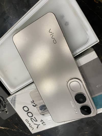 vivo y200