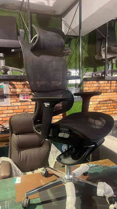 Three Star Office furniture