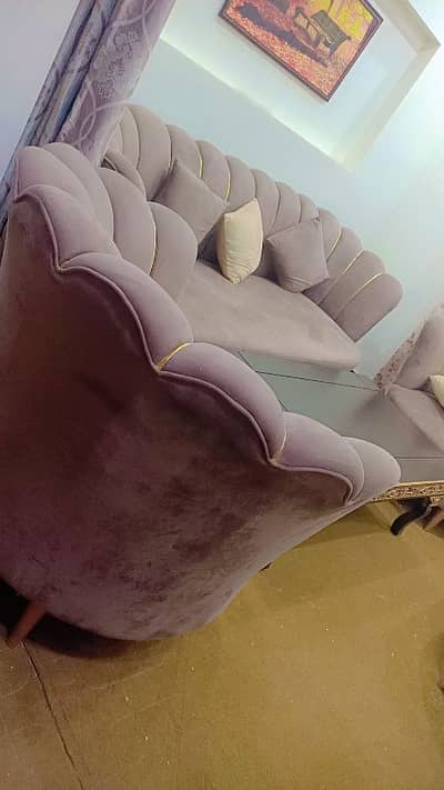 7 seater sofa set with center table