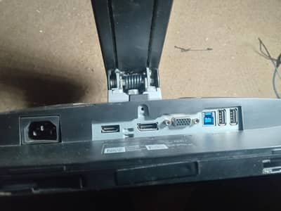 22 inch ips led Dell with boarder