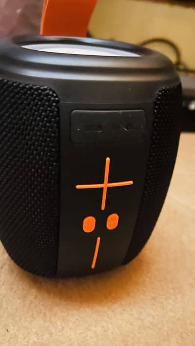 Waterproof Bluetooth speaker