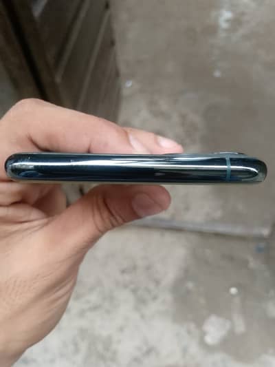 iPhone 11 Pro Max factory unlock