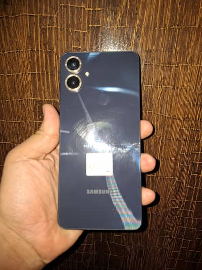 Samsung A06 only mobile ha All ok hai 4 + 128 gb Phone number
