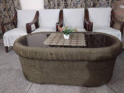 4 chairs and 1 table