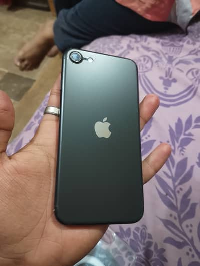 Iphone se 128gb factory unlocked