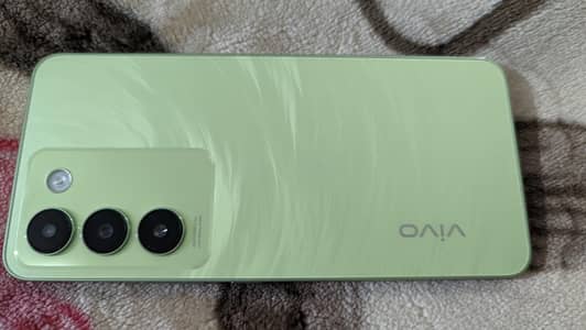  Vivo Y100 For Sale (8/256) – Box Charger Available