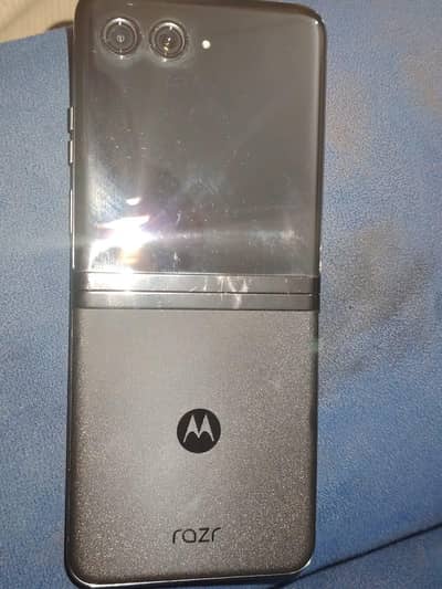 Motorola RAZR plus