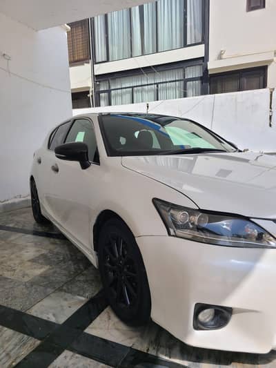 Lexus ct200h F sports