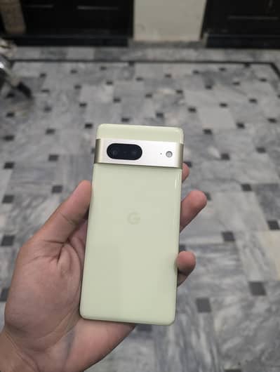 Google pixel 7 demanding color