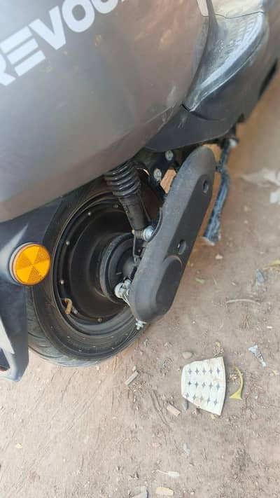 REVOO A11,   IN. 13 MONTHS  WARRANTY