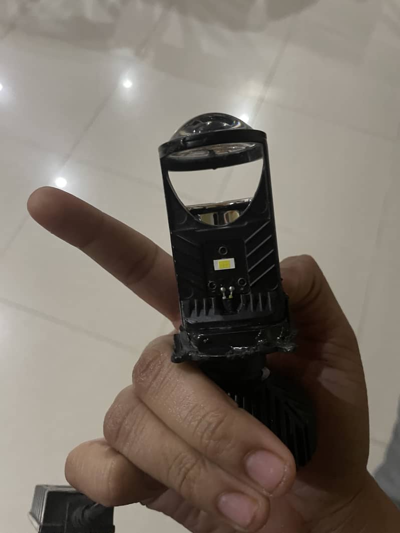 Headlight projector 9