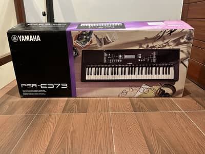 YAMAHA PSR E373