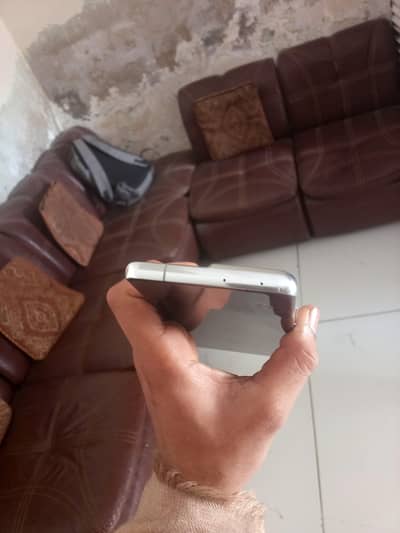 mobile ok ha exchange  iphone 13jv or iphone 12  no:03074098581