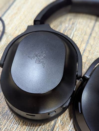 Razer Barracuda Pro Wireless Gaming Headset