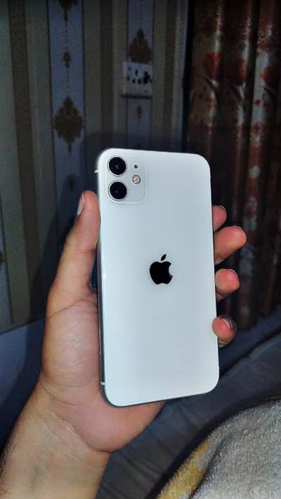 I phone 11  128gb PTA approved 03364157372