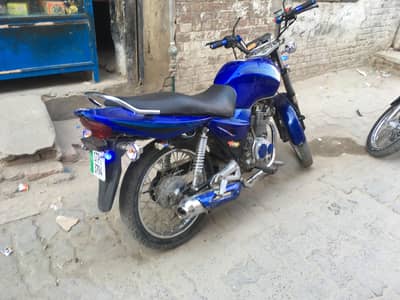 Ravi piaggio genuine parts available 03053372873