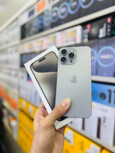 15proMax non pta full box 256gb  86% health 2month sim time