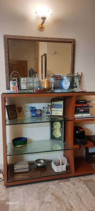 console table ,show  Case