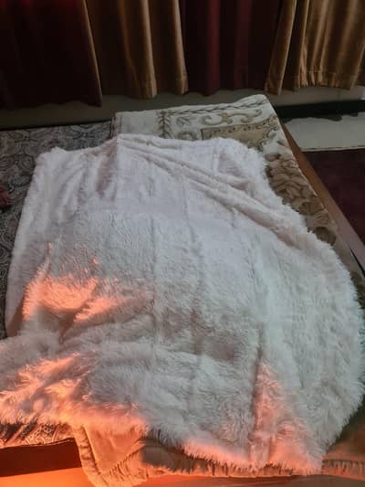 Faux fur blanket