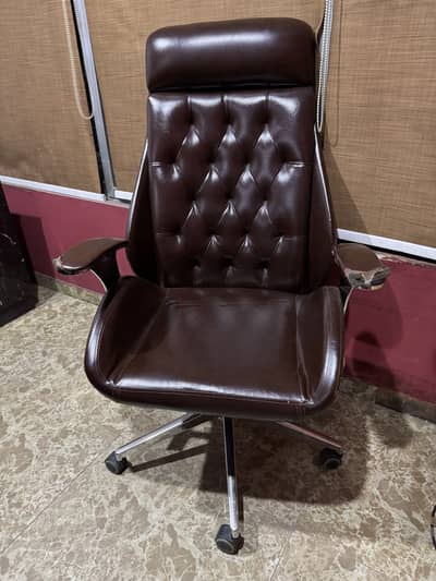 Office Executive Chair for Sale – Excellent Condition