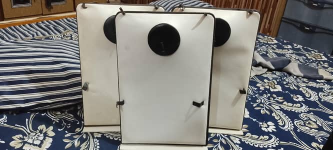 bridad sets Dami minimum 50 pieces normal condition.